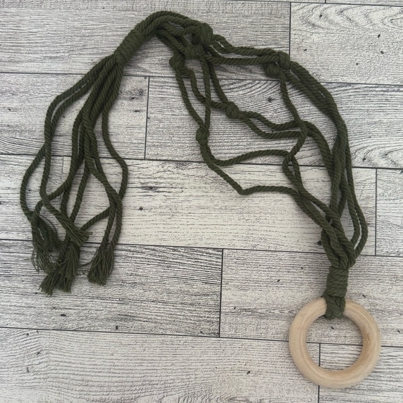 Macrame Plant Hanger & Holder, Hanging Planter Green - Picture 2 of 5